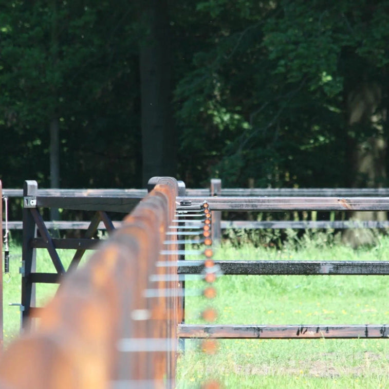 Aislador separador XDI de rosca madera largo
