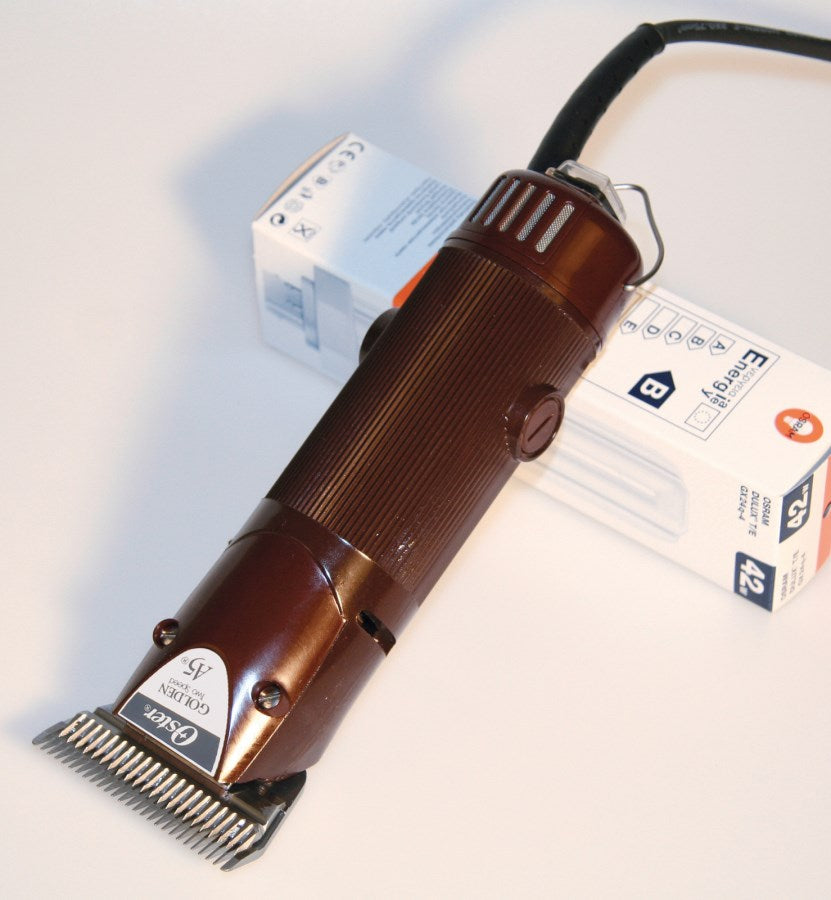 Máquina Oster 2 velocidades 220 V