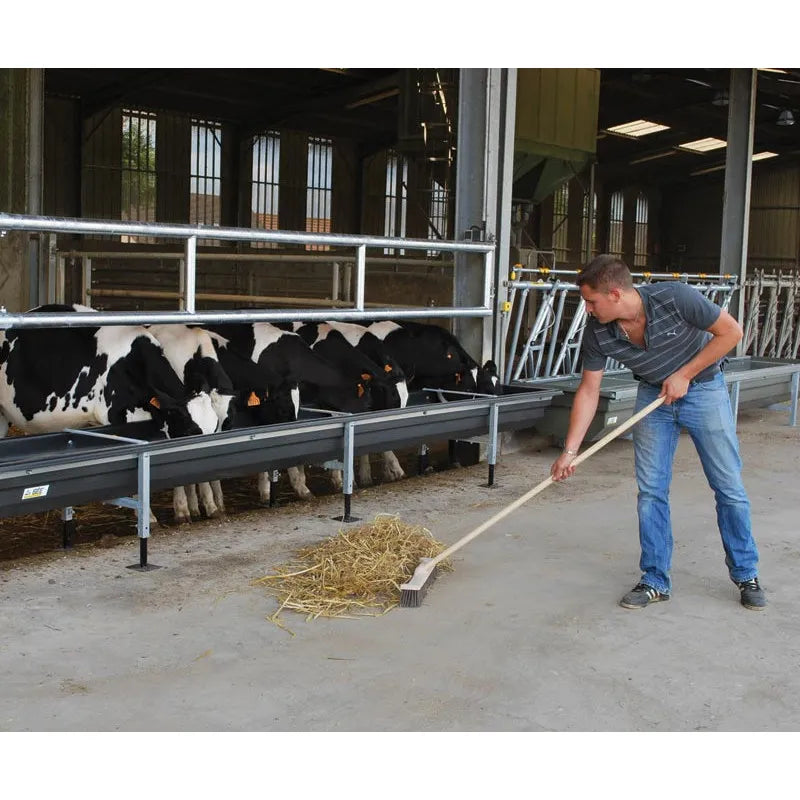 Escobón angular reforzado con palo